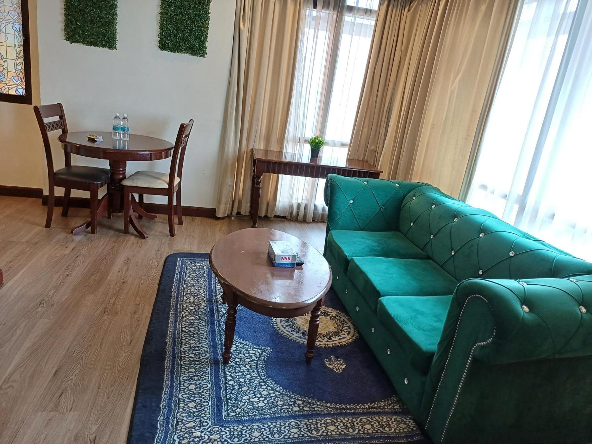 Apartment Kl Cozy East Suite At Times Square *