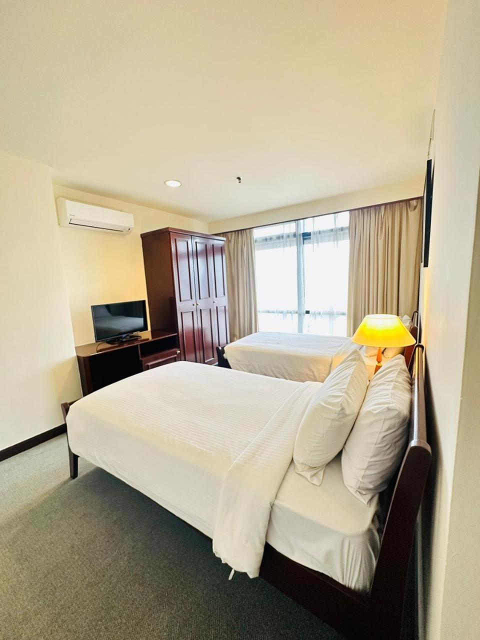 Kl Cozy East Suite At Times Square Apartment