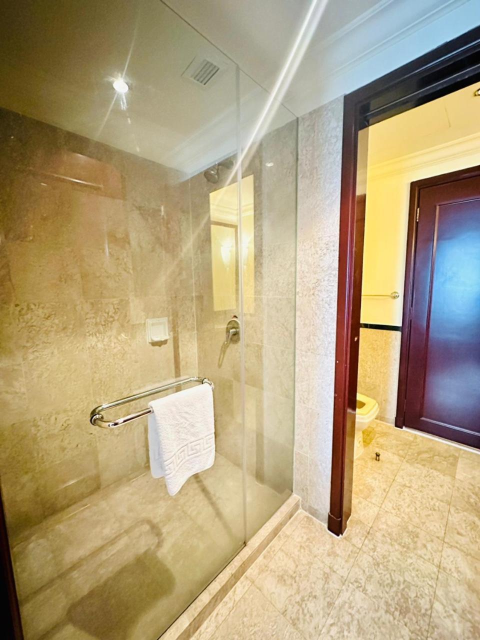 Kl Cozy East Suite At Times Square Apartment