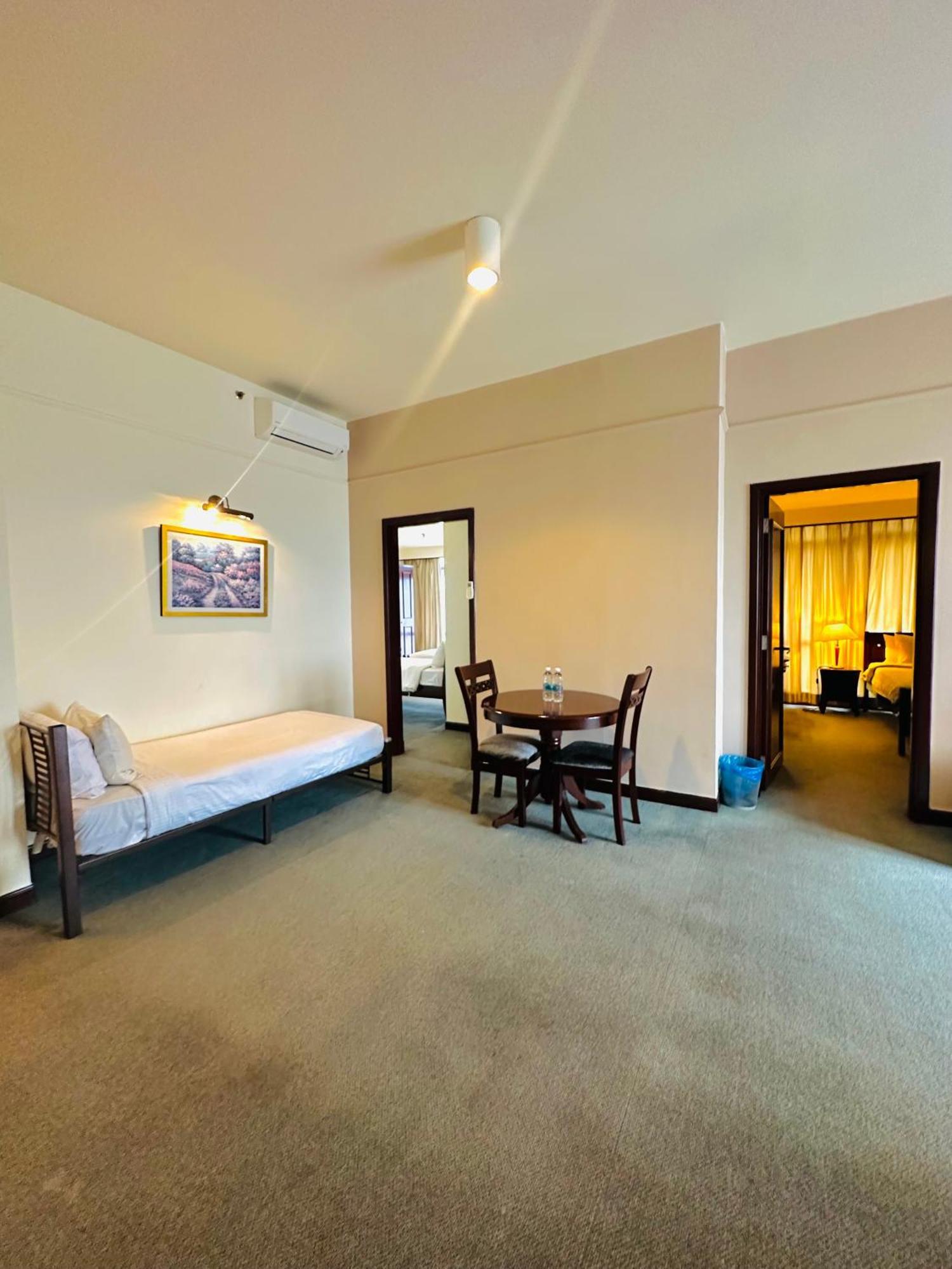 Kl Cozy East Suite At Times Square *
